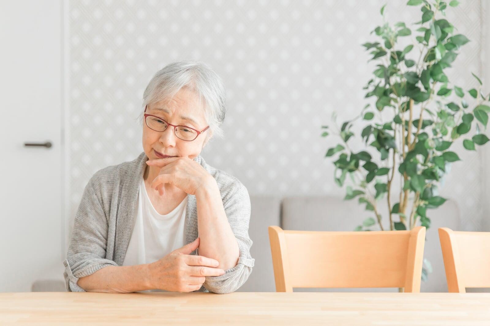 「成年後見制度」と「家族信託」のちがいを整理 ｜家族で考える老後とお金