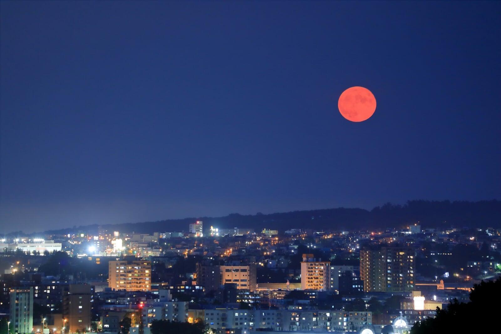 【2026年3月3日】ひな祭りの皆既月食｜何時から赤くなる？次はいつ？  