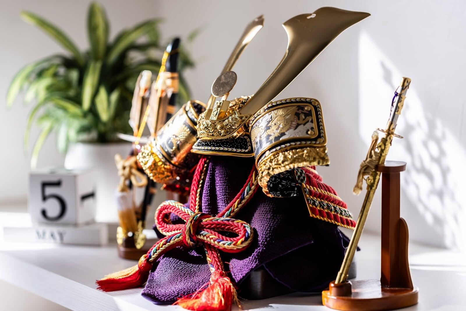 《端午の節句の飾り》いつからいつまで？兜・鯉のぼりの意味と飾る時期【2026年】  