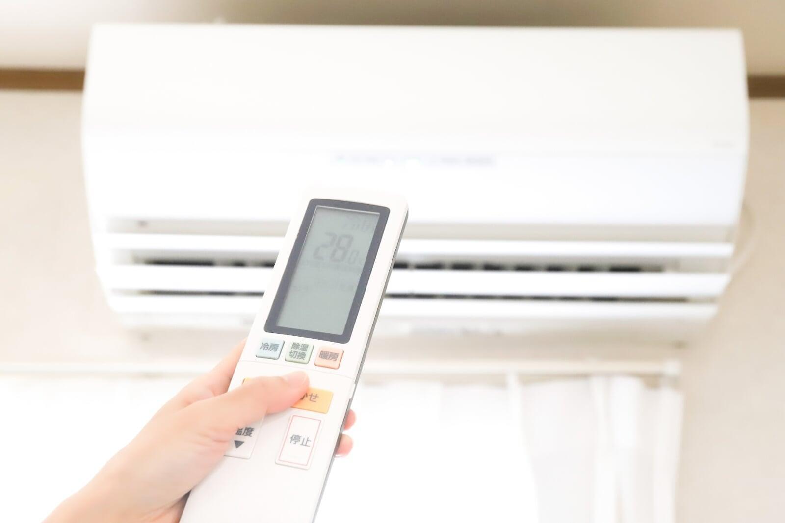 【2026年】冷房はいつから？電気代を抑える使い方｜2027年エアコン問題にも備える  