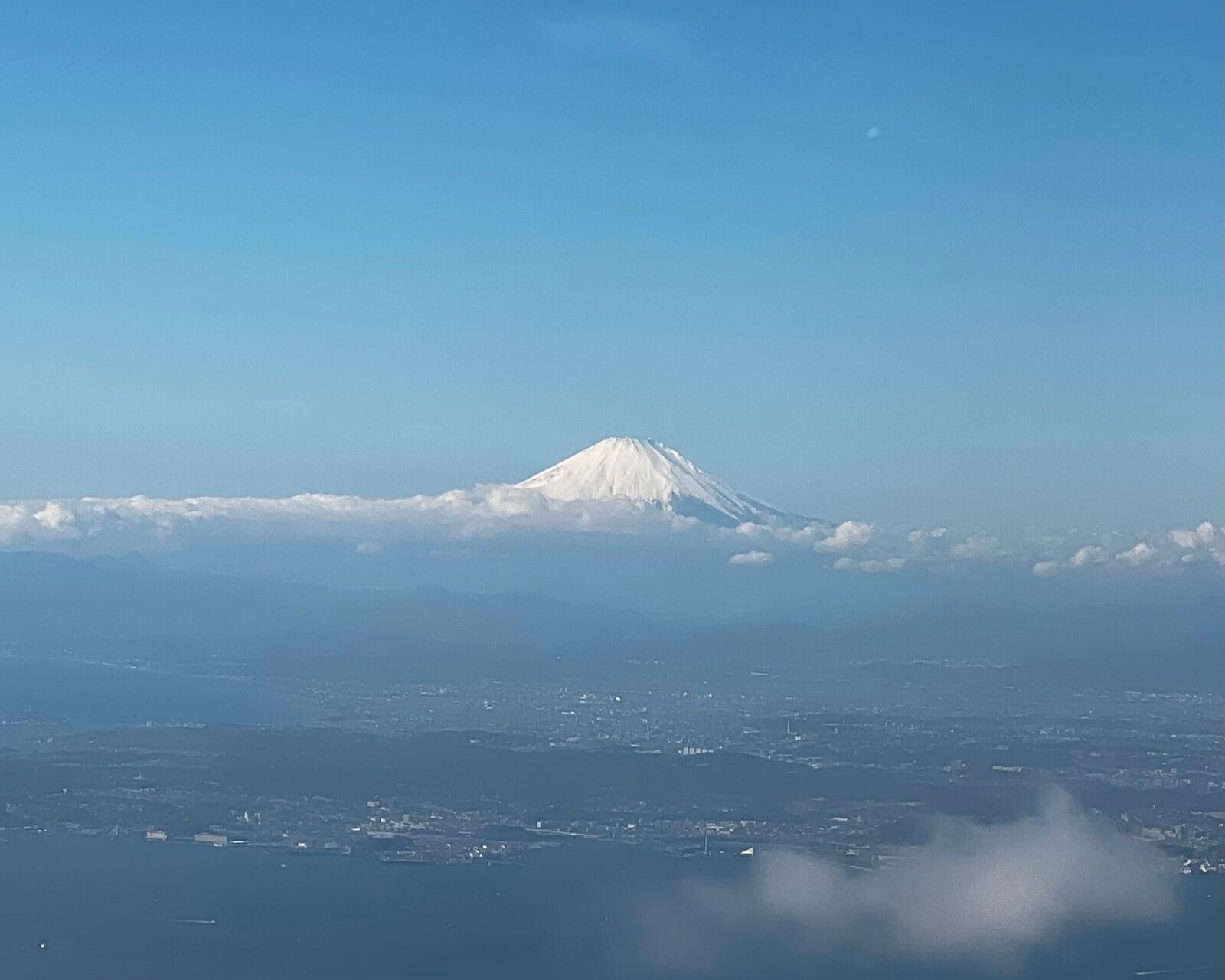 2025年初夢「 一富士二鷹三茄子」の秘密と縁起担ぎ