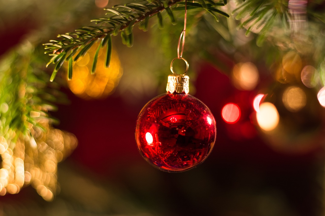 「クリスマスインテリアの簡単アップデート術｜おしゃれで温かい家を作るアイデア5選」 